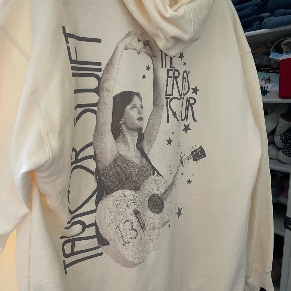 Taylor Swift- Eras Tour NEW Hoodie! Women’s size XL - Picture 5 of 6
